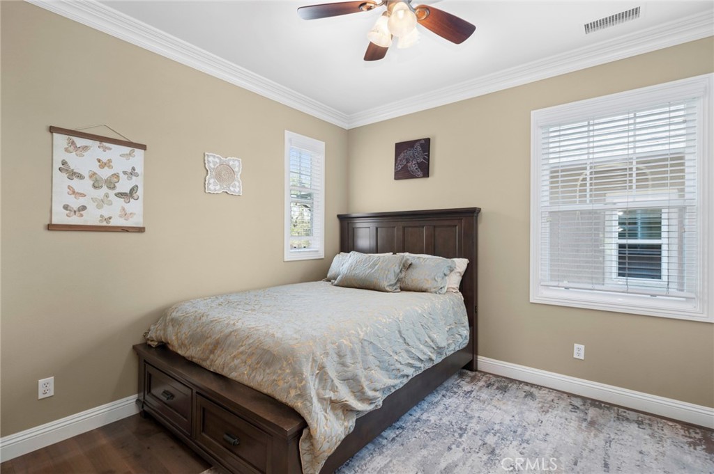 5 Franklin Property Photo 34