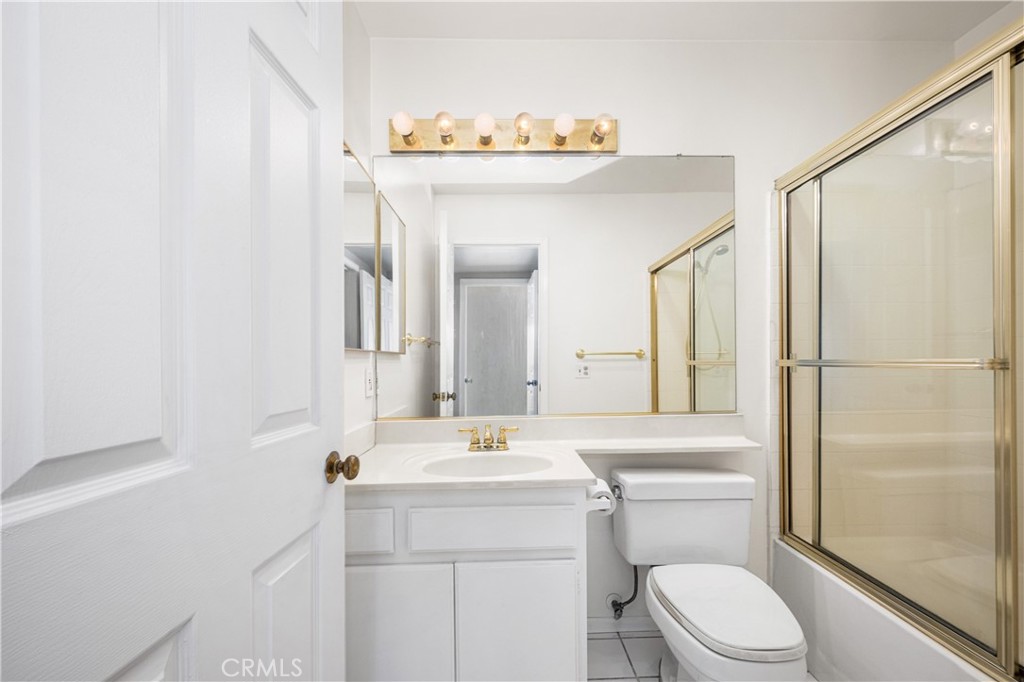 535 W 4th 311 Property Photo 32
