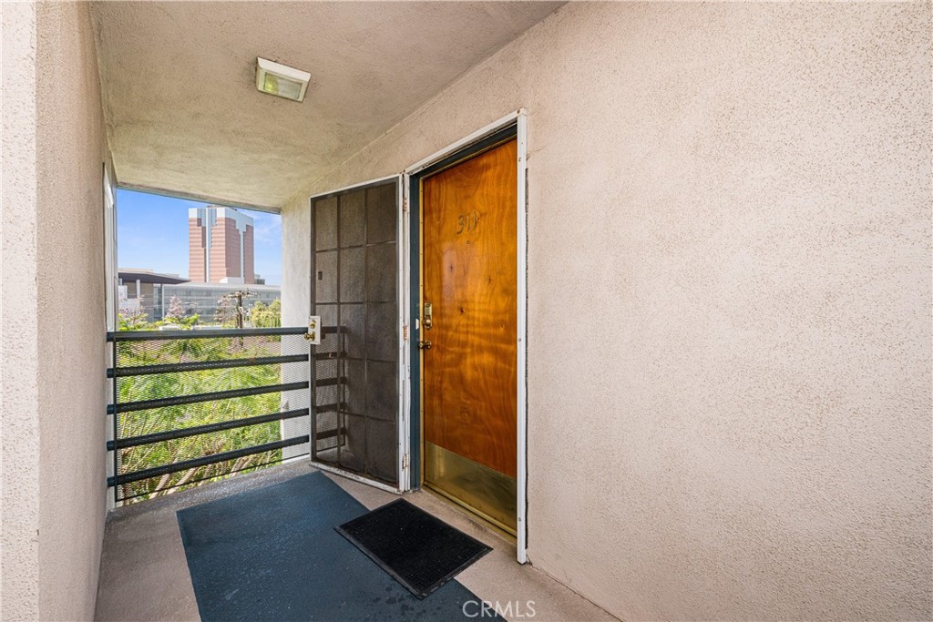 535 W 4th 311 Property Photo 43