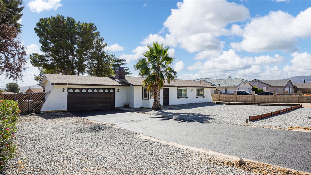 8205 Peach Property Photo 1