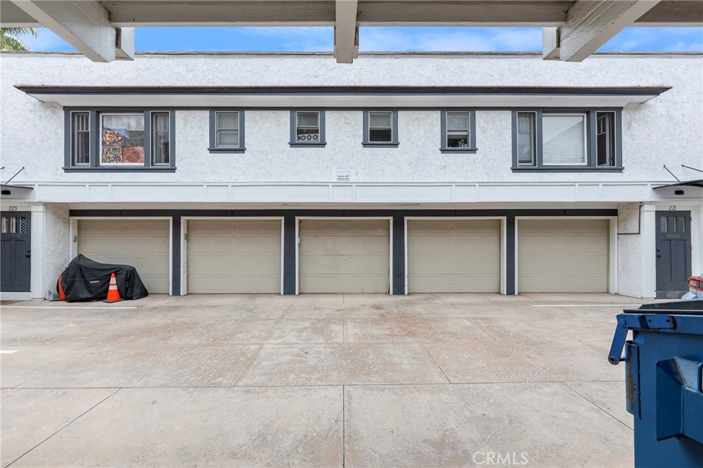 1301 N Broadway Property Photo 6