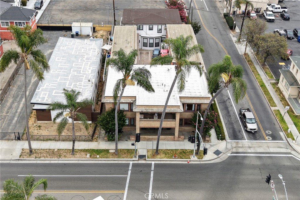 1301 N Broadway Property Photo 13