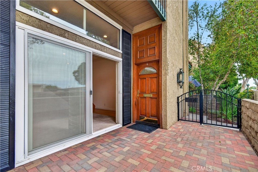 1024 Palo Verde Avenue Property Photo 1