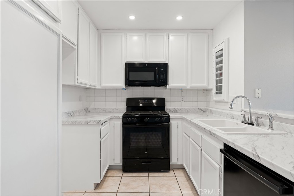 13100 Bromont Avenue 15 Property Photo 7