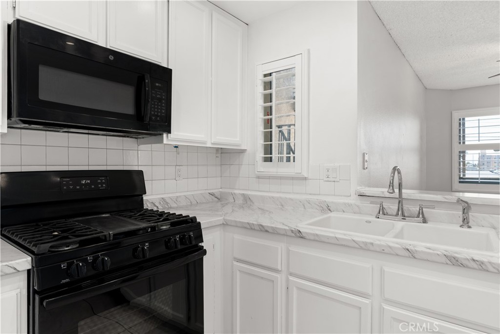 13100 Bromont Avenue 15 Property Photo 11
