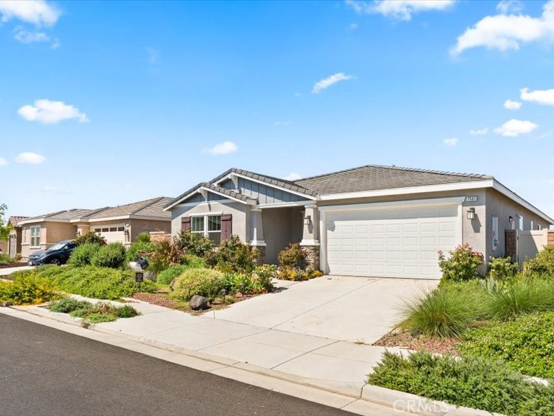 7561 Baerss Road Property Photo 2
