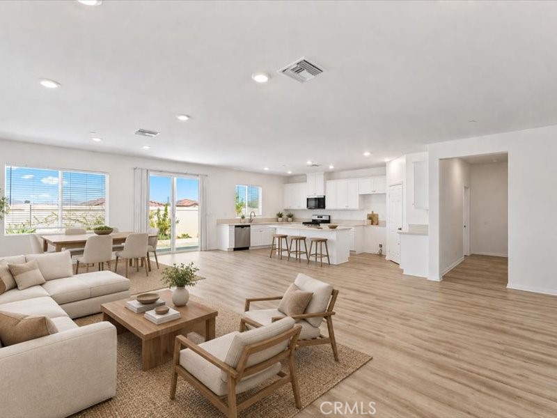 7561 Baerss Road Property Photo 3
