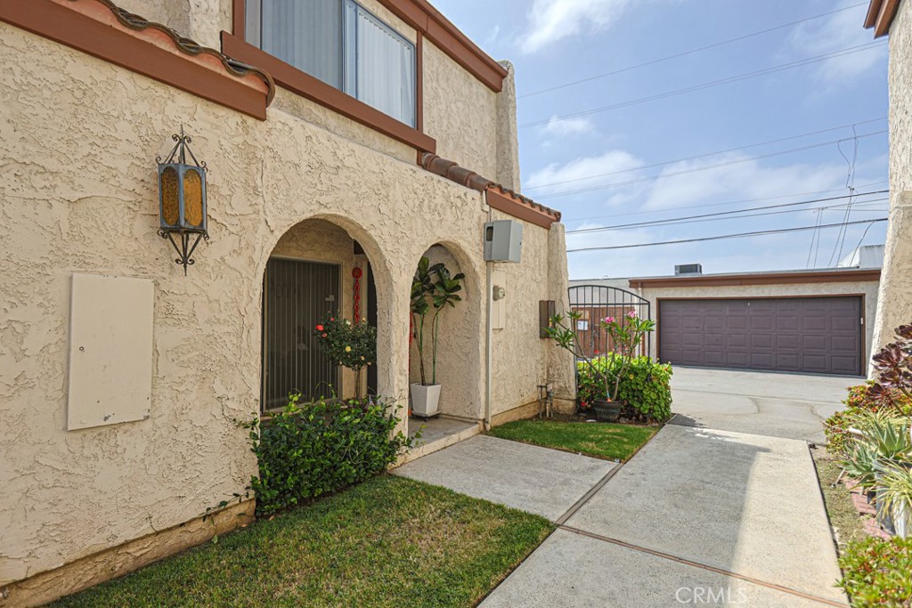 1316 Elm 9 Property Photo 1