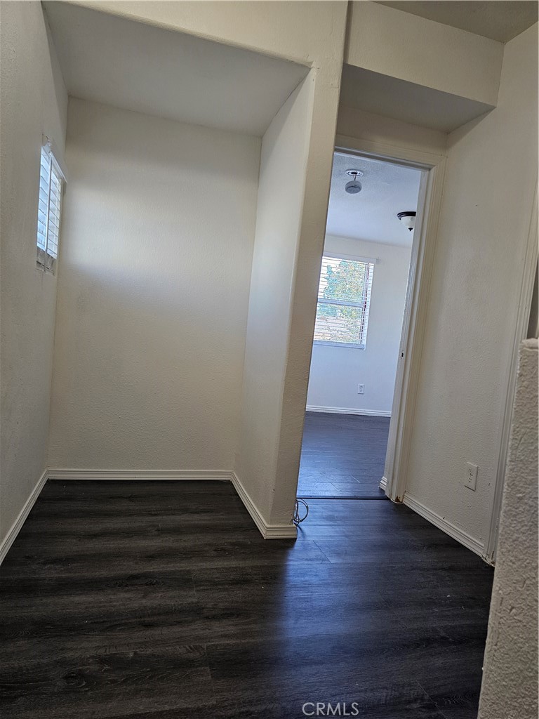 218 E 25th Property Photo 10