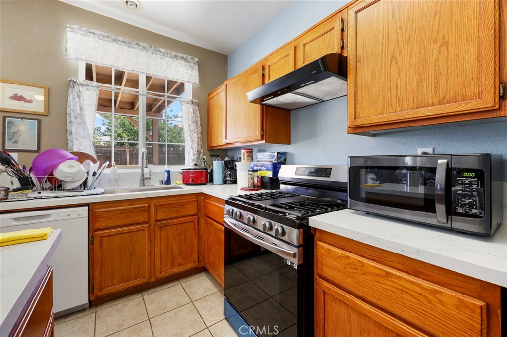 11483 Winter Property Photo 10