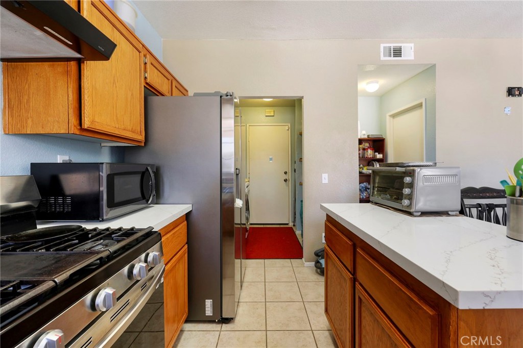 11483 Winter Property Photo 12