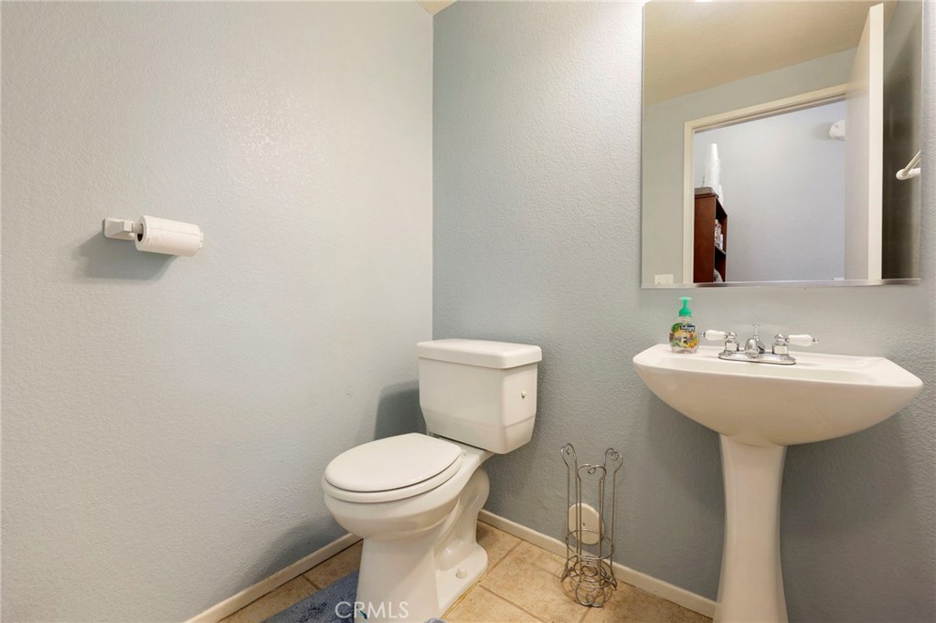 11483 Winter Property Photo 14