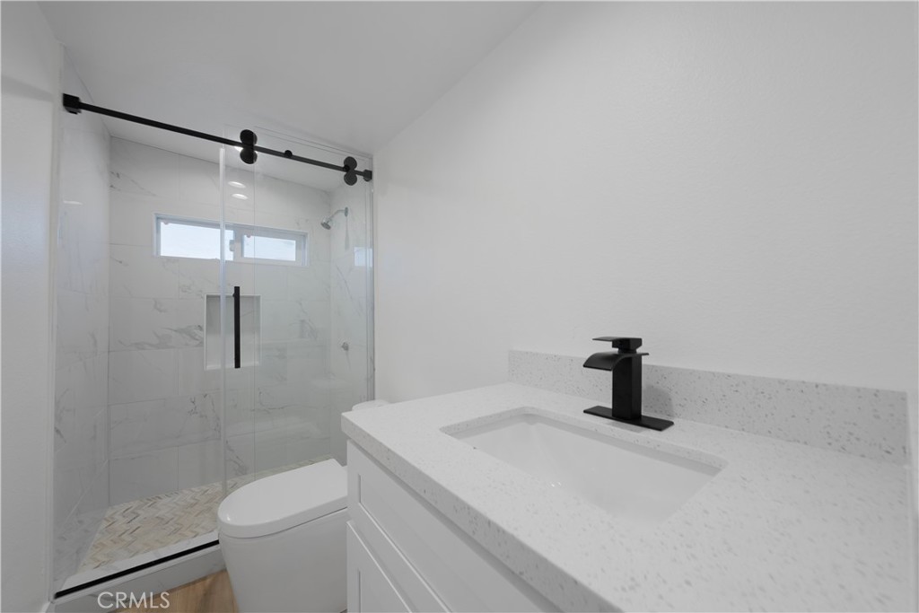 2006 E Lakeshore Property Photo 10