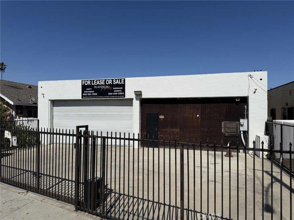 1404 Alamitos Property Photo 1