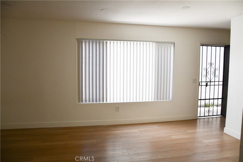 994 Valencia 104 Property Photo 5
