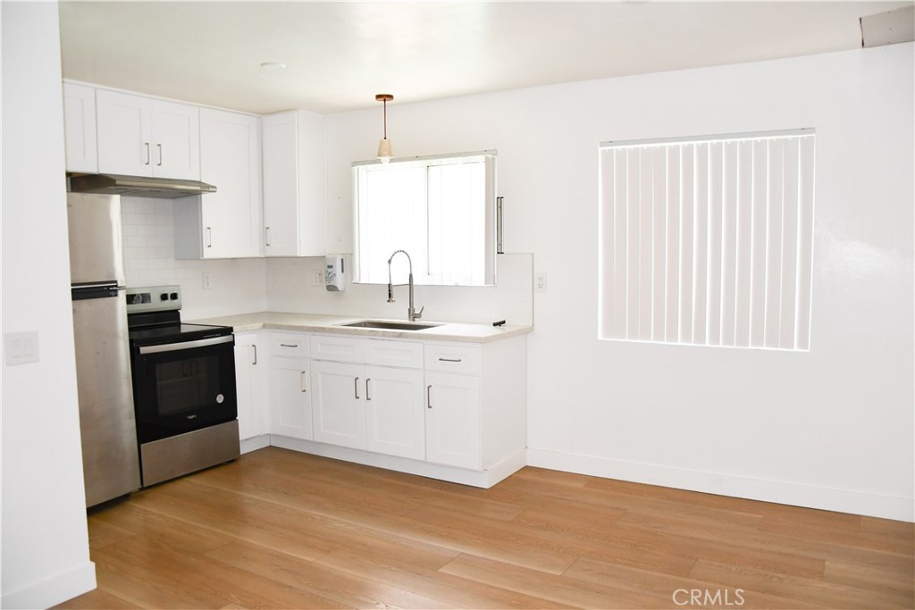 994 Valencia 104 Property Photo 8