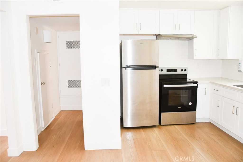 994 Valencia 104 Property Photo 10