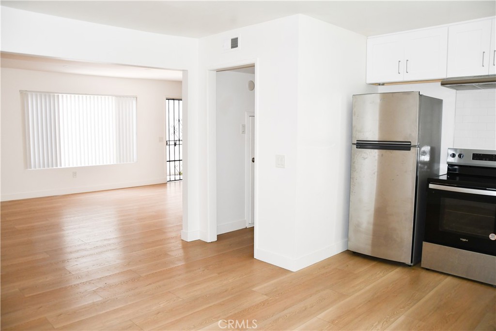 994 Valencia 104 Property Photo 11