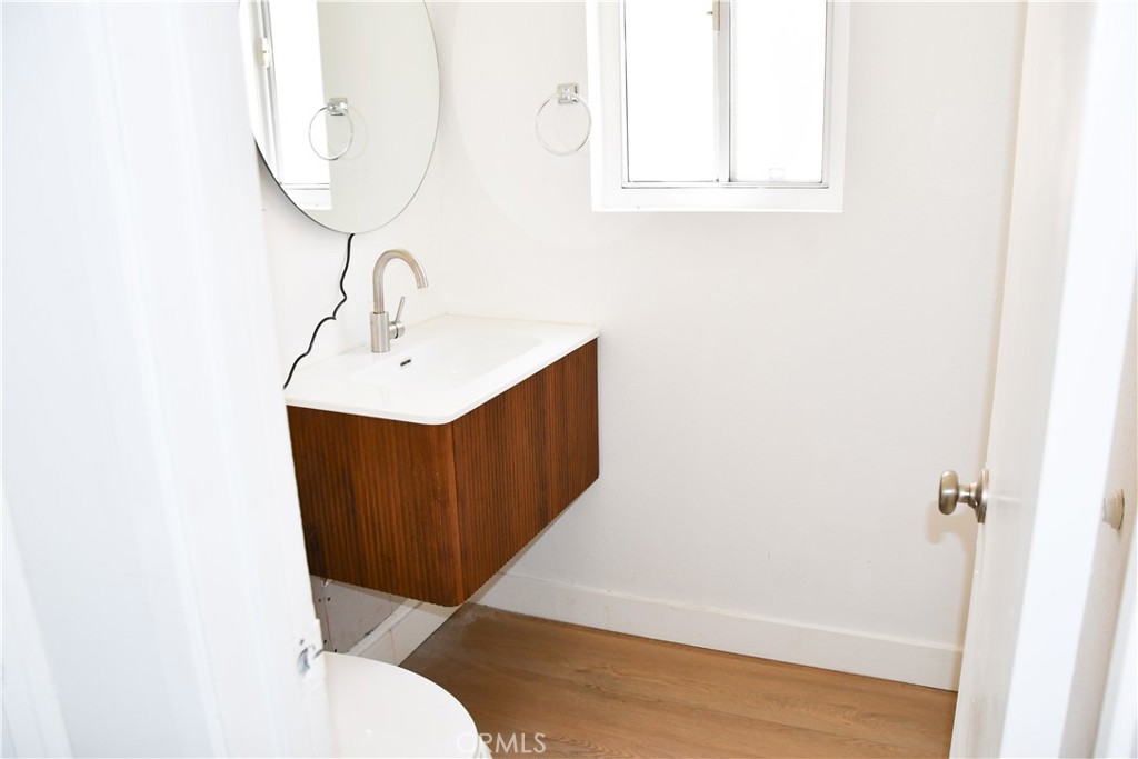 994 Valencia 104 Property Photo 18