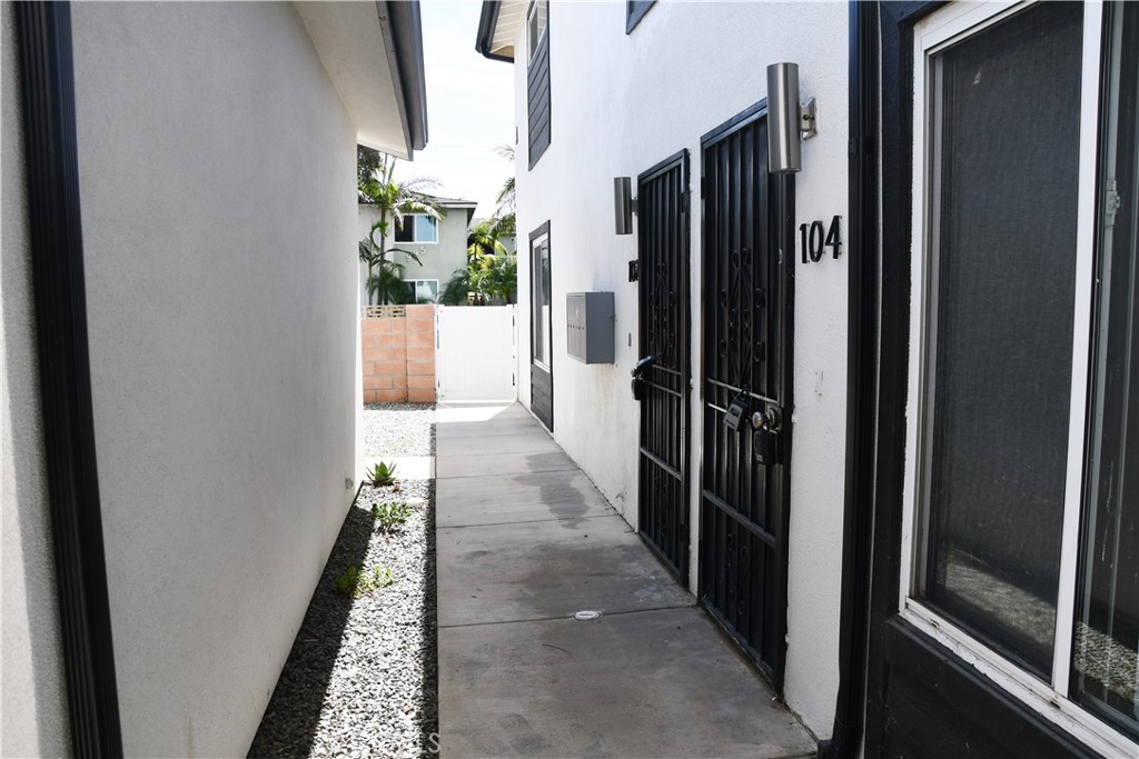 994 Valencia 104 Property Photo 37