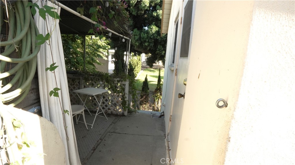 6237 Haviland Property Photo 8
