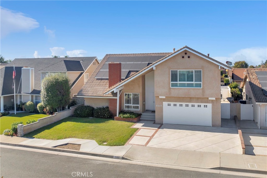 4457 Via Largo Property Photo