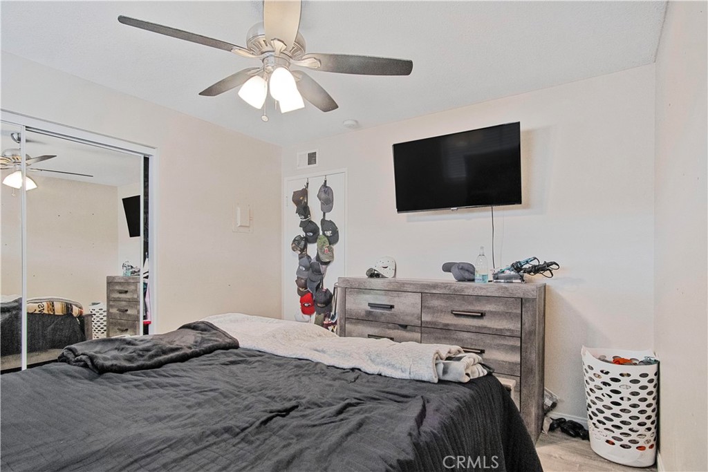 2423 Deodar Property Photo 11