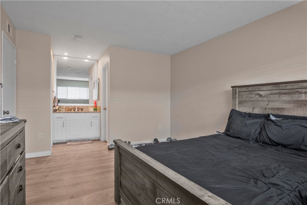 2423 Deodar Property Photo 15