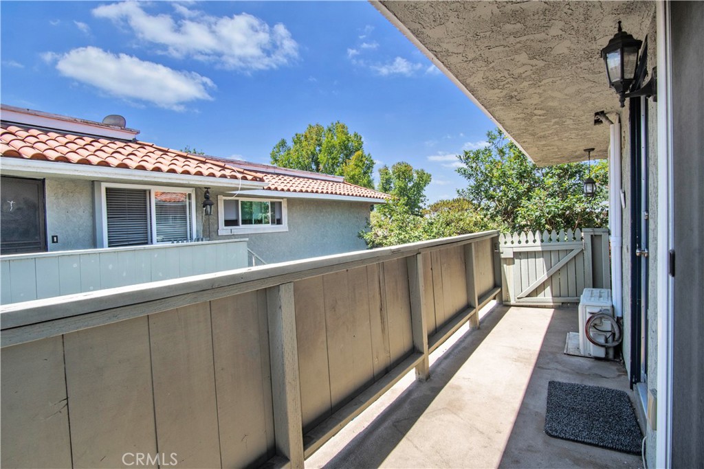 2423 Deodar Property Photo 18