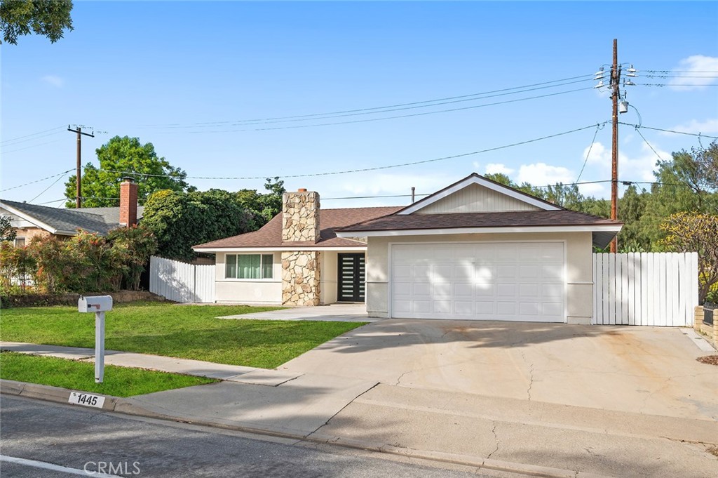 1445 Arrow Wood Property Photo 1