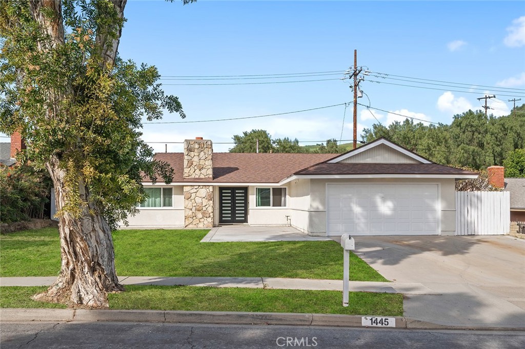 1445 Arrow Wood Property Photo 2