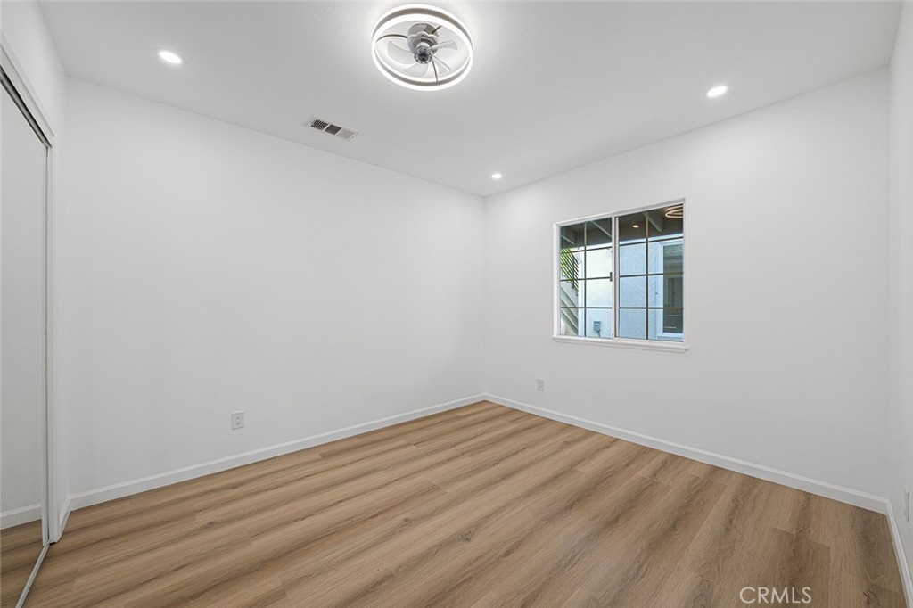 12930 Gilmore Avenue Property Photo 8