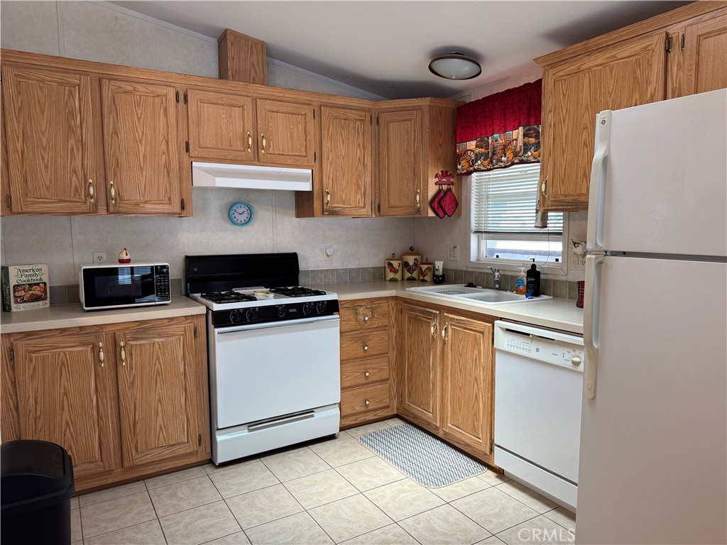 17261 Gothard 5 Property Photo 6