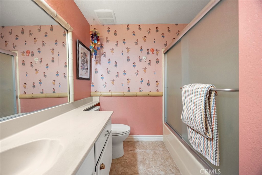 2369 S Reservoir Property Photo 24