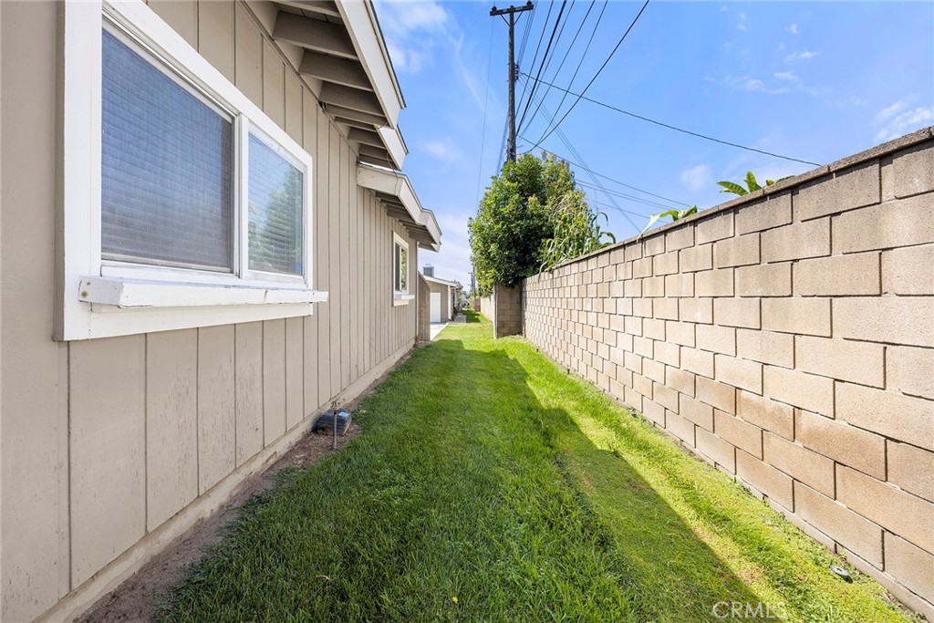 2369 S Reservoir Property Photo 31