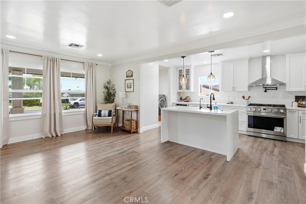 8596 Comet Property Photo 5