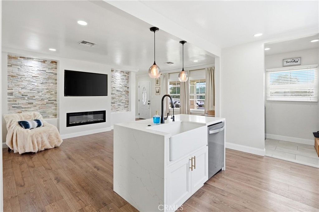 8596 Comet Property Photo 10
