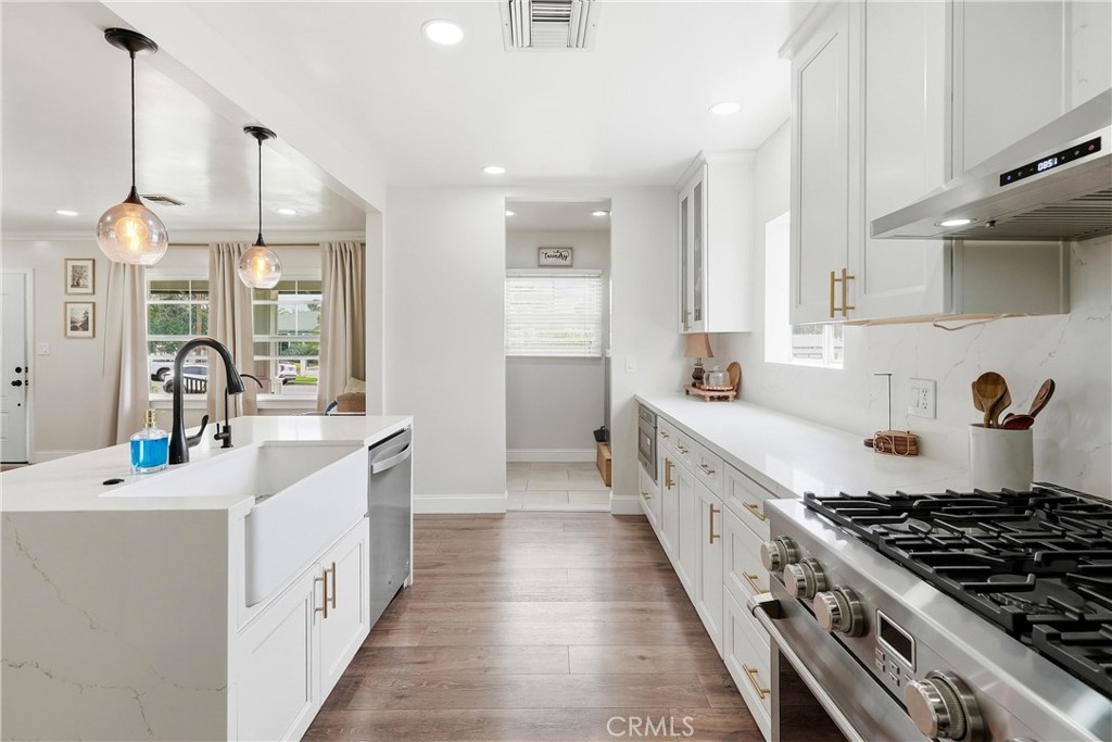 8596 Comet Property Photo 11
