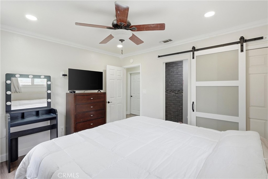 8596 Comet Property Photo 22