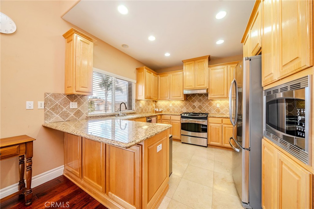 2702 Gates Avenue A Property Photo 14
