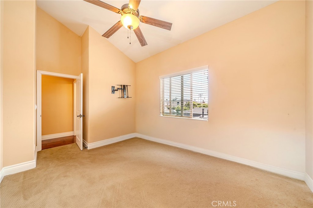 2702 Gates Avenue A Property Photo 28