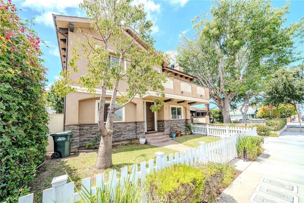 2702 Gates Avenue A Property Photo 32