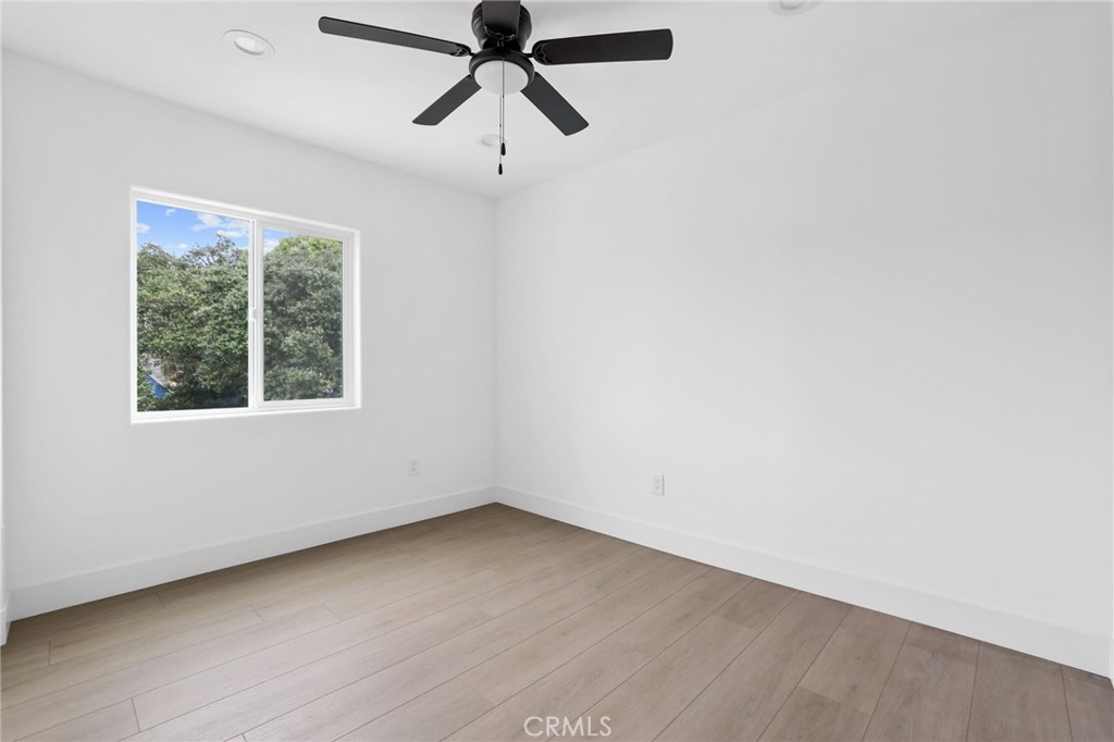 501 S Sloan Property Photo 31