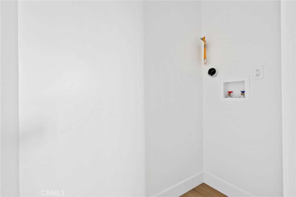 501 S Sloan Property Photo 33