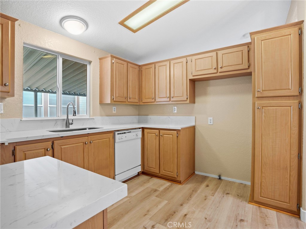 24200 Walnut Street 34 Property Photo 11