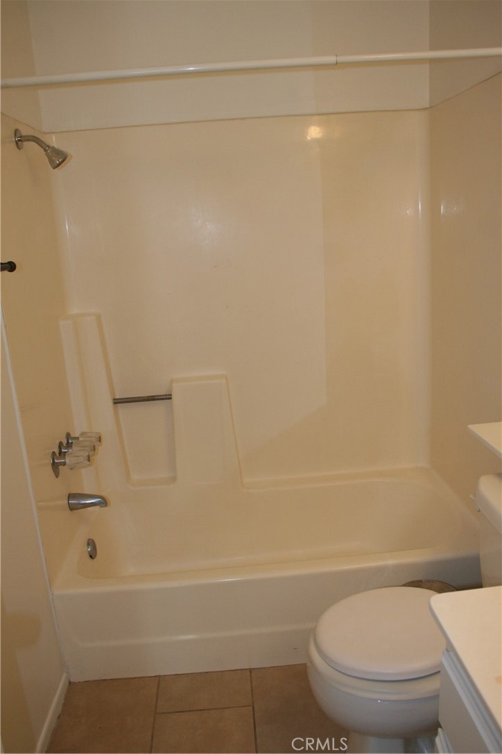 730 W 4th Street 306 Property Photo 15