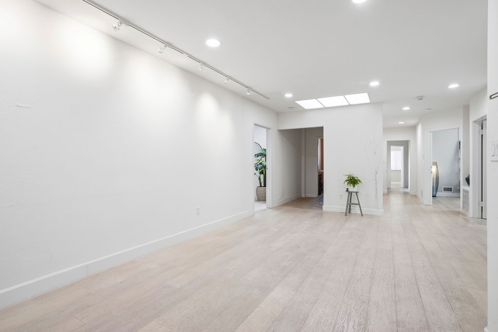 607 N Anaheim Boulevard Property Photo 16