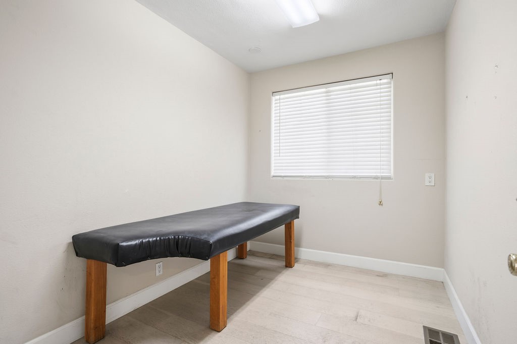 607 N Anaheim Boulevard Property Photo 23