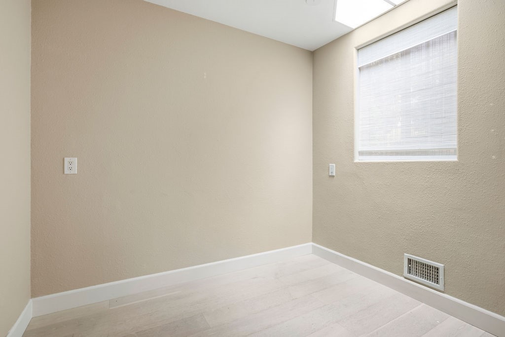 607 N Anaheim Boulevard Property Photo 26