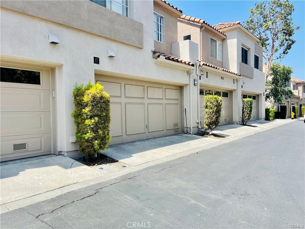 17 Tradewinds Property Photo 1